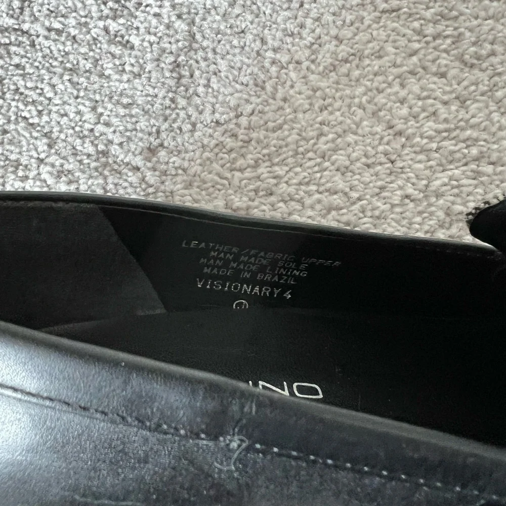 Bandolino Black and Gray Loafers size 6.5 EUC